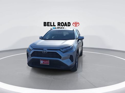Used 2024 Toyota RAV4 XLE AWD/4WD image 3