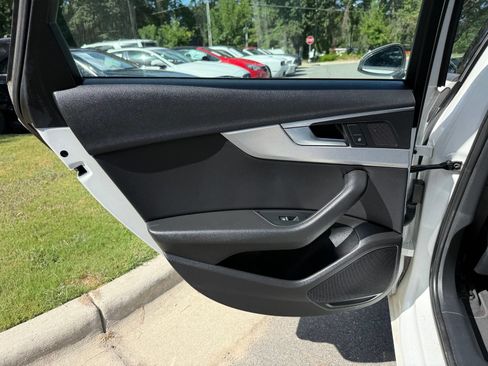 Used 2017 Audi A4 2.0T Premium FWD image 25