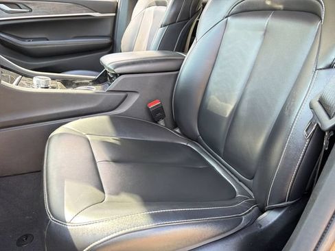 Used 2023 Jeep Grand Cherokee Limited AWD/4WD image 10