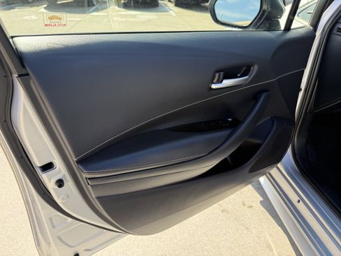 Used 2019 Toyota Corolla SE image 17