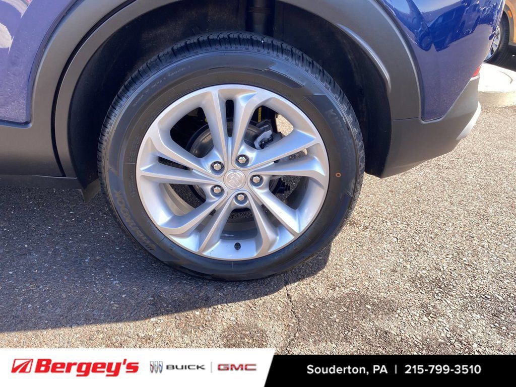 Used 2023 Buick Encore GX Preferred w/ Cold Weather Comfort Package AWD/4WD image 37