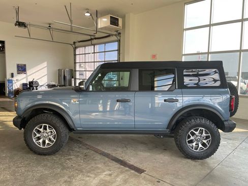 Certified 2025 Ford Bronco Badlands AWD/4WD image 9