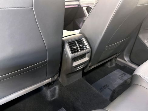 Certified 2026 Volkswagen Tiguan SE AWD/4WD image 13