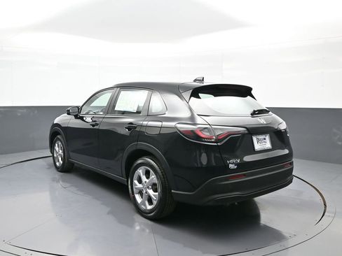 Used 2023 Honda HR-V LX image 8