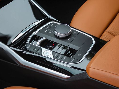 Certified 2023 BMW 330i Sedan w/ Premium Package RWD image 18