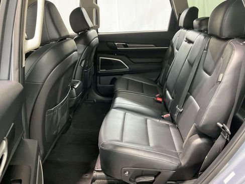 Used 2023 Kia Telluride LX FWD image 20