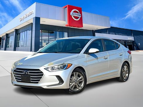 Used 2018 Hyundai Elantra SEL image 1