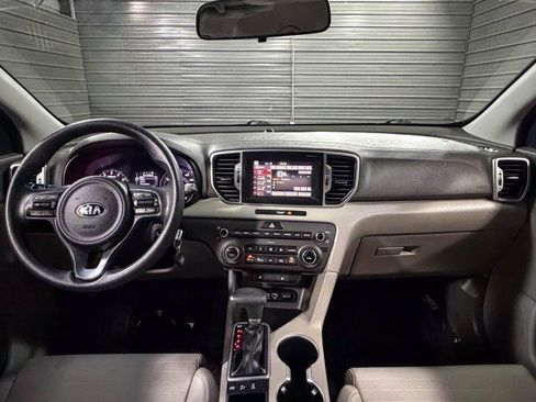 Used 2017 Kia Sportage LX w/ LX Popular Package image 11