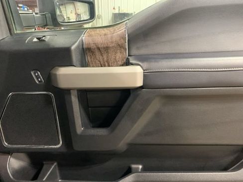 Used 2018 Ford F250 Lariat w/ Chrome Package AWD/4WD image 20