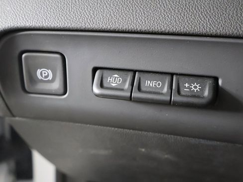 Used 2024 Buick Enclave Premium image 40