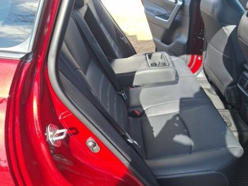 Used 2021 Toyota RAV4 XLE Premium image 32