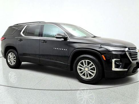 Used 2023 Chevrolet Traverse LT AWD/4WD image 3