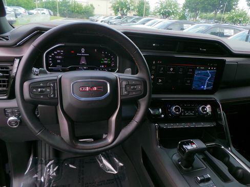 Used 2024 GMC Sierra 1500 AT4 w/ AT4 Preferred Package AWD/4WD image 31