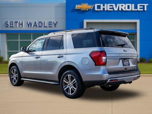 Used 2023 Ford Expedition XLT AWD/4WD image 5