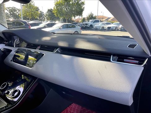 Used 2023 Land Rover Range Rover Evoque S image 17