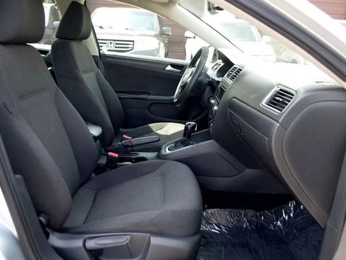 Used 2014 Volkswagen Jetta S image 19