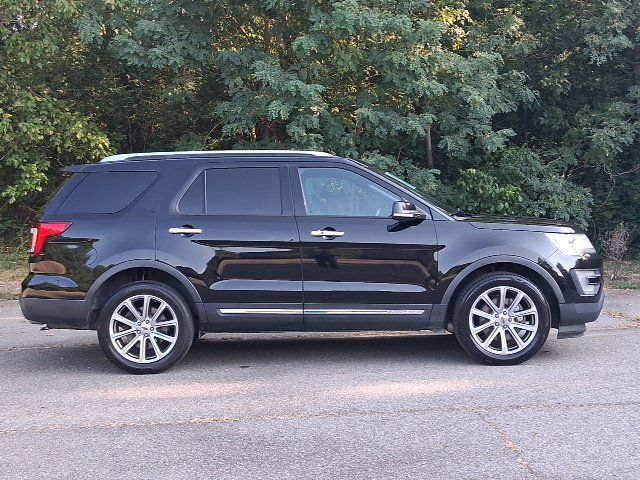 Used 2017 Ford Explorer Limited AWD/4WD image 6