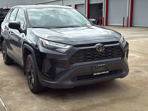 Used 2023 Toyota RAV4 LE image 3