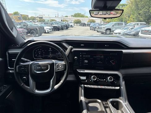 Used 2024 GMC Sierra 2500 Denali w/ Denali Reserve Package AWD/4WD image 17