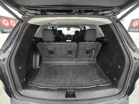 Used 2021 Chevrolet Traverse LT FWD image 15