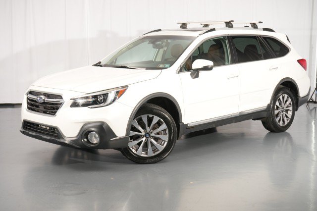 Used 2018 Subaru Outback 3.6R Touring AWD/4WD image 1