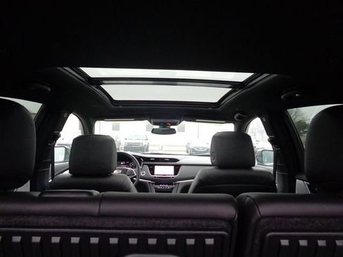 Certified 2023 Cadillac XT5 Premium Luxury w/ LPO, Floor Liner Package image 23