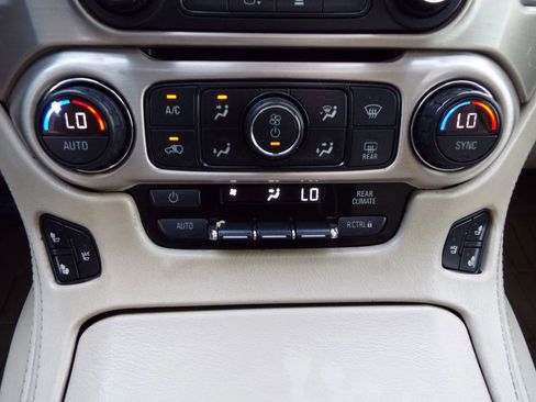 Used 2015 GMC Yukon XL Denali w/ Touring Package image 29