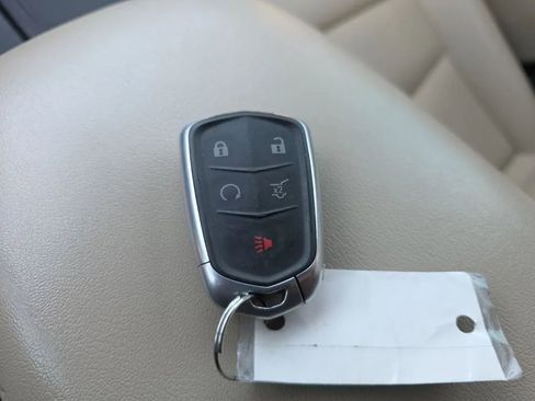 Used 2019 Cadillac XT5 AWD image 32