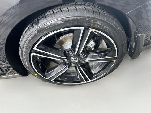 Used 2025 Honda Accord Sport image 11