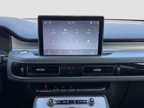 Used 2021 Lincoln Aviator Grand Touring w/ Elements Package Plus AWD/4WD image 16