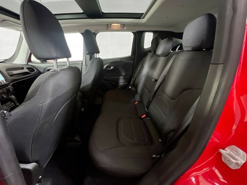 Used 2022 Jeep Renegade Latitude w/ Sun/Sound Group image 25