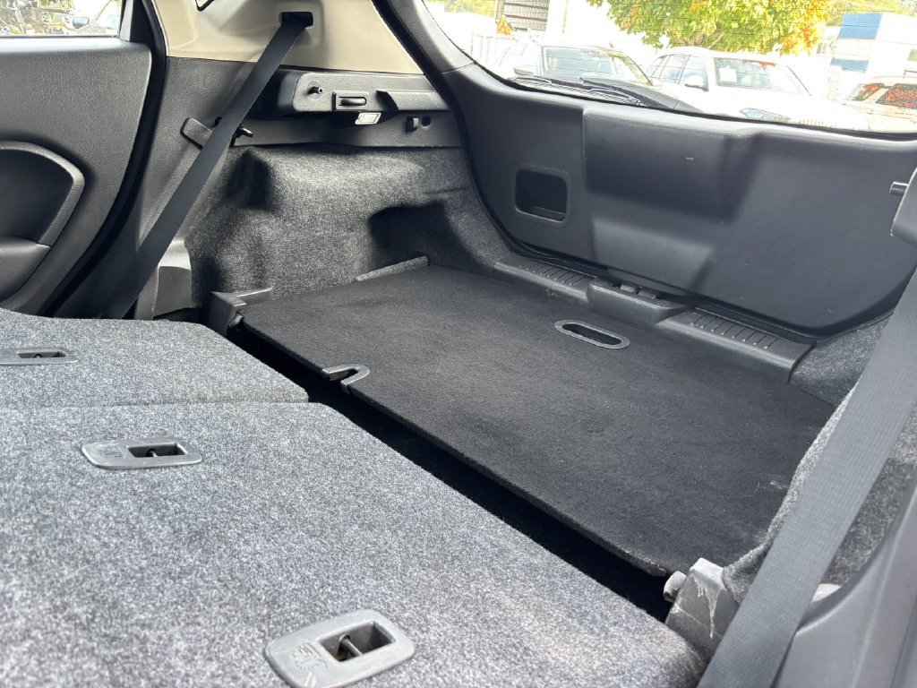 Used 2017 Ford Fiesta Titanium FWD image 26