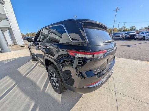 New 2025 Jeep Grand Cherokee Limited image 6