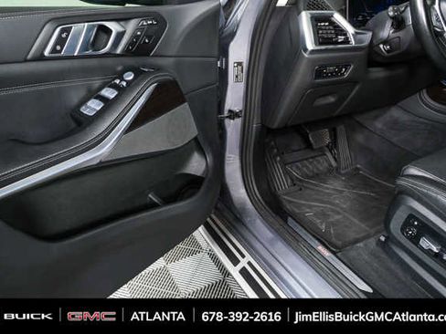 Used 2023 BMW X7 xDrive40i image 8