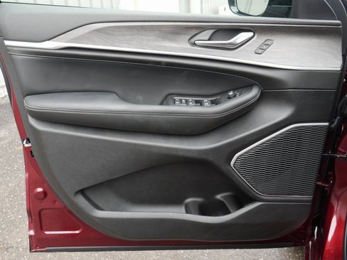 New 2026 Jeep Grand Cherokee Limited Reserve image 12