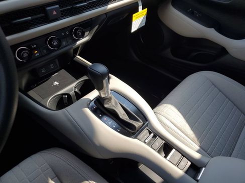 New 2027 Honda HR-V LX image 17