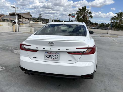 Used 2025 Toyota Camry SE image 40
