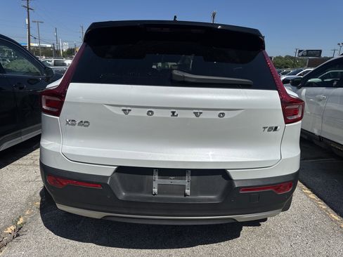 Used 2021 Volvo XC40 T5 R-Design w/ Advanced Package AWD/4WD image 11