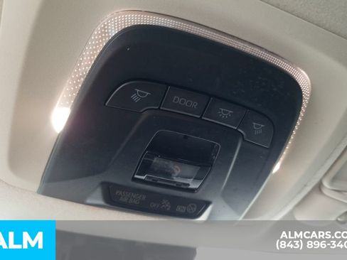 Used 2024 Toyota Corolla LE FWD image 17