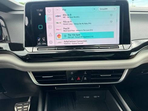 Used 2025 Volkswagen Atlas Cross Sport SEL Premium R-Line AWD/4WD image 15