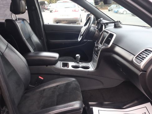 Used 2015 Jeep Grand Cherokee Altitude image 33