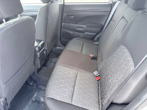 Used 2025 Mitsubishi Outlander Sport LE AWD/4WD image 8