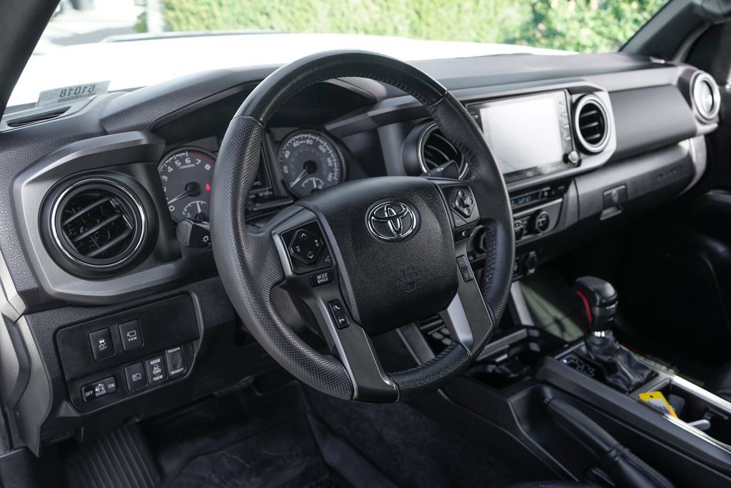 Used 2021 Toyota Tacoma TRD Pro AWD/4WD image 18