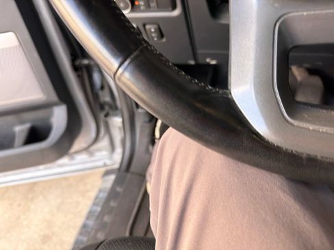Used 2022 Ford F150 Lariat AWD/4WD image 15