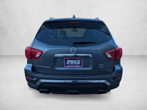 Used 2019 Nissan Pathfinder SV image 4