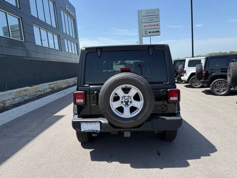 Used 2023 Jeep Wrangler Unlimited Sport AWD/4WD image 4