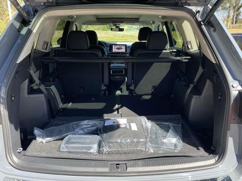 New 2026 Volkswagen Atlas Peak Edition AWD/4WD image 11