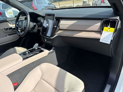 New 2026 Volvo XC90 B6 Plus AWD/4WD image 17
