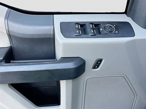 Used 2022 Ford F250 XL w/ Power Equipment Group image 17