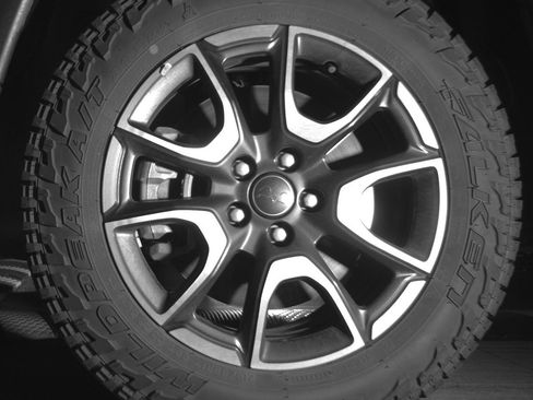 Used 2025 Jeep Compass Trailhawk AWD/4WD image 12